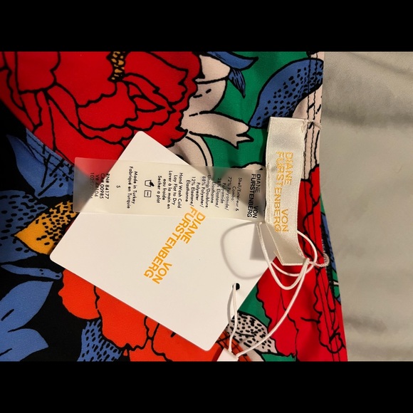 Floral high waisted bottom (SOLD) - Picture 2 of 2